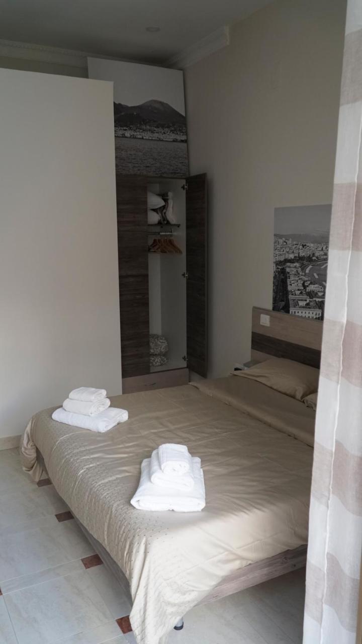 Donna Vicenza Bed & Breakfast Naples Extérieur photo
